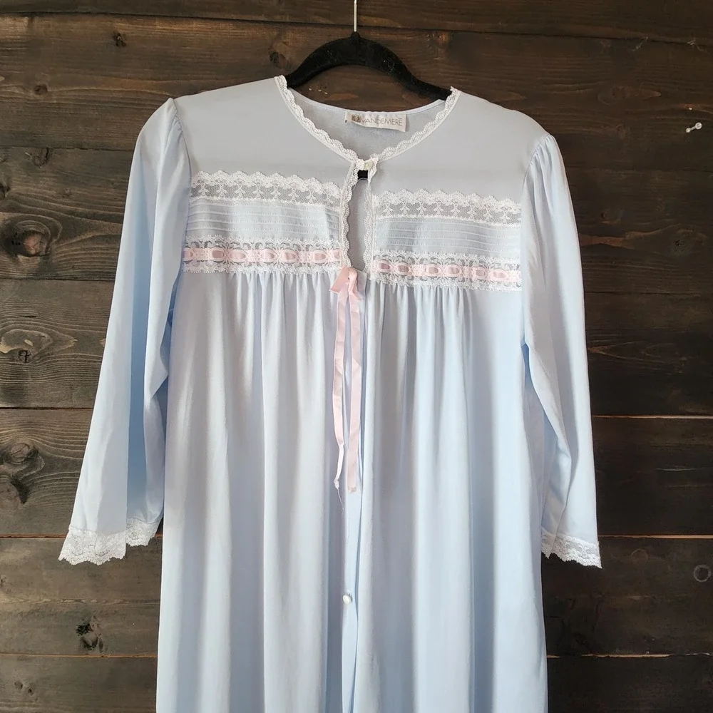 Vintage Vandermere Nightgown Size Small‎ Baby Blue Cottagecore Lace Satin Nylon